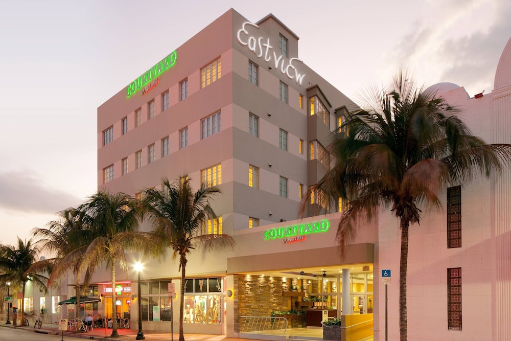 Courtyard By Marriott South Beach 3/33