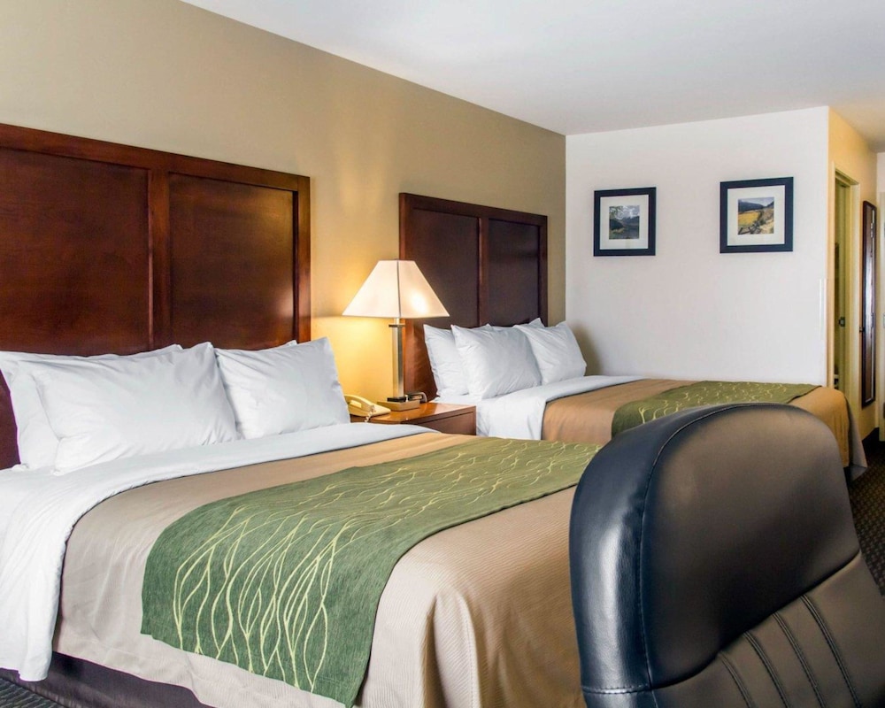 Quality Inn & Suites Vail Valley 8/35