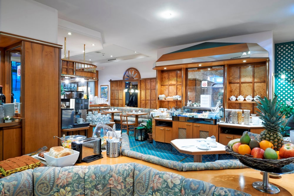 Hotel Pension Baronesse 32/45