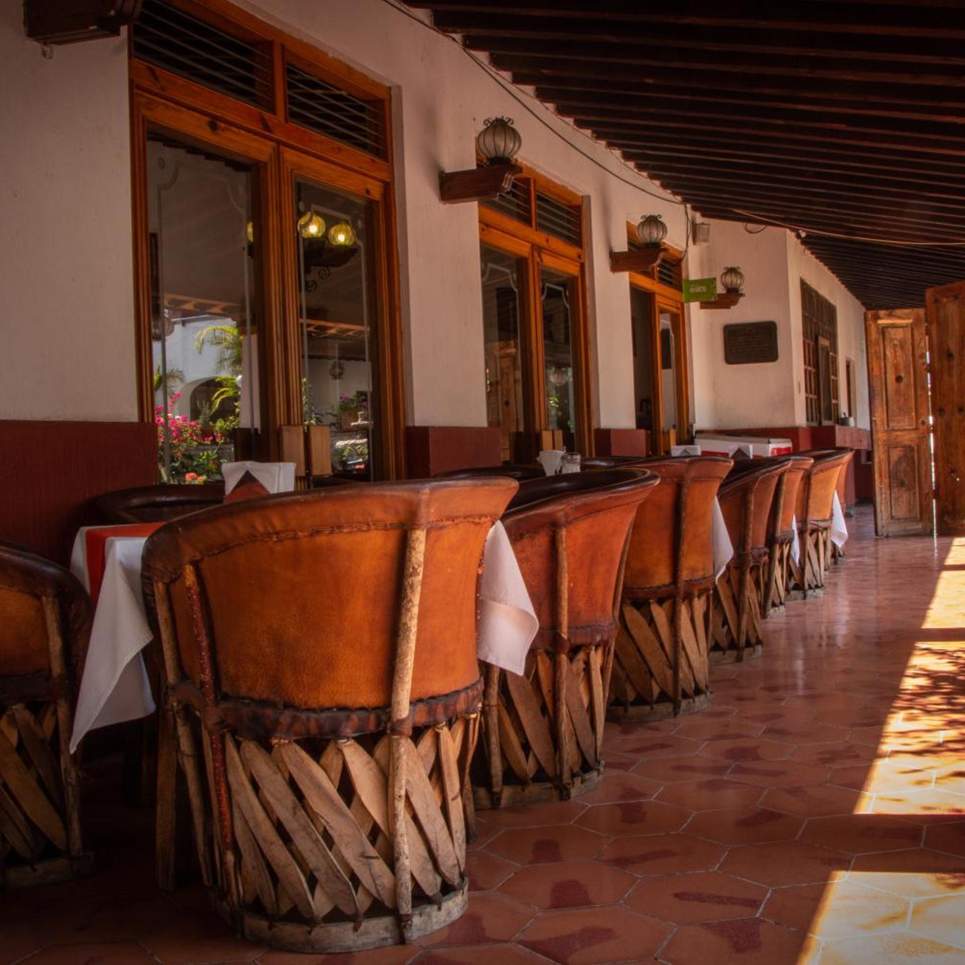 Hotel Embajadoras 44/54