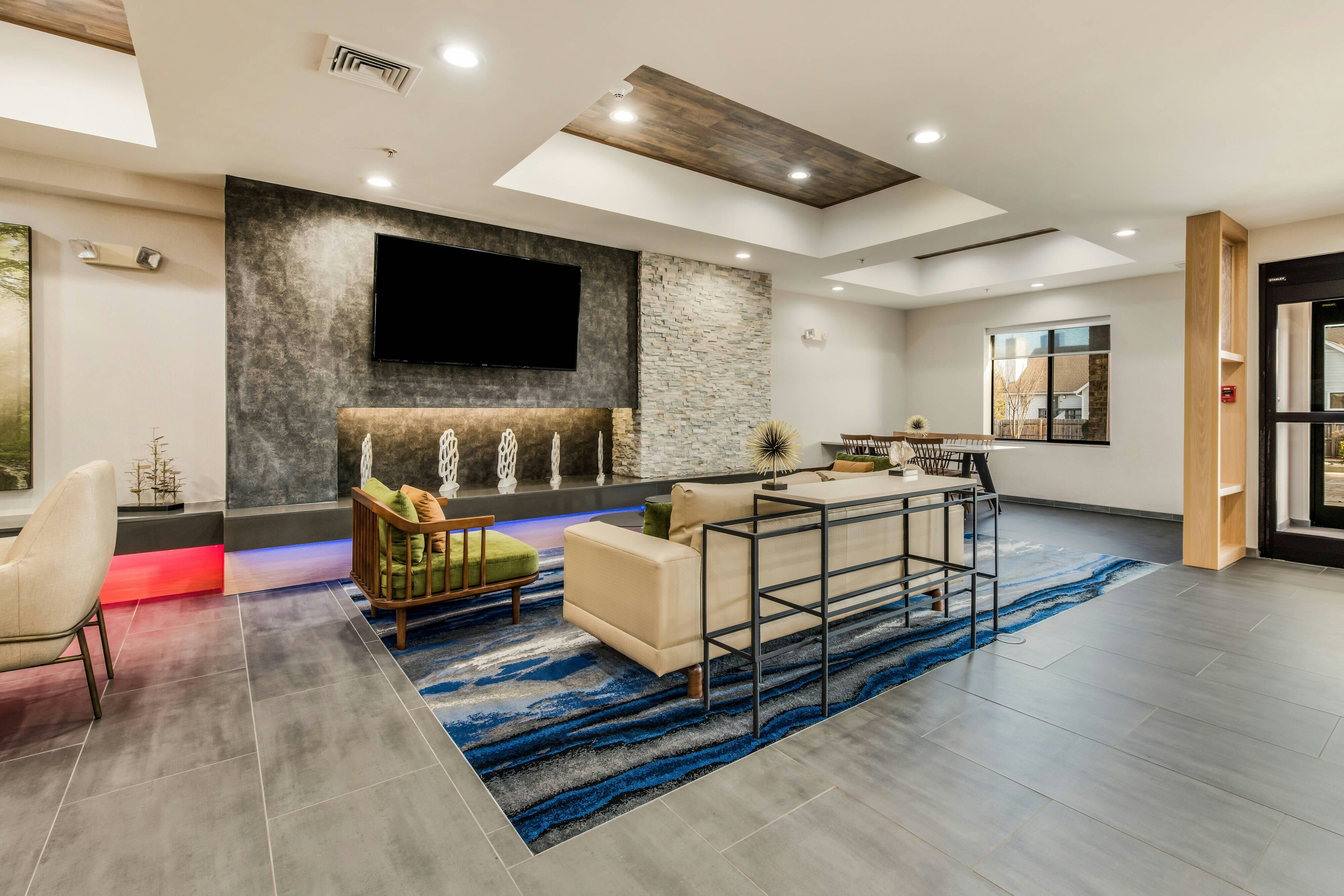 Fairfield Inn Suites Greensboro Coliseum Area 22/32