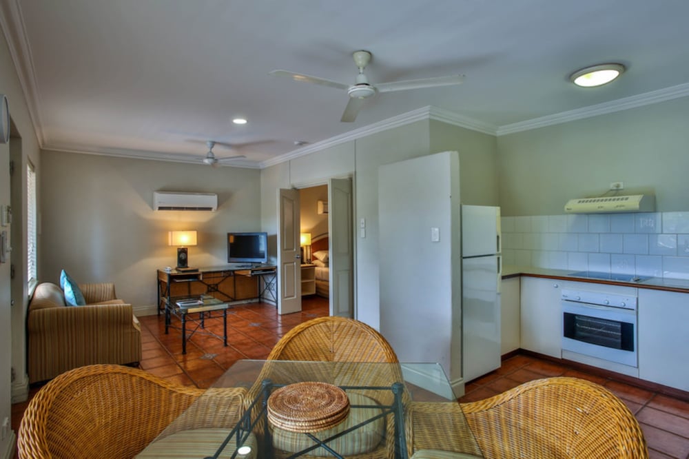 Moonlight Bay Suites 32/41