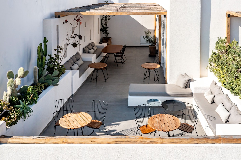 Lemon Suites Santorini 2/50