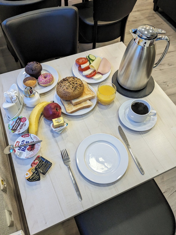 Adler Hotel Frankfurt 35/50