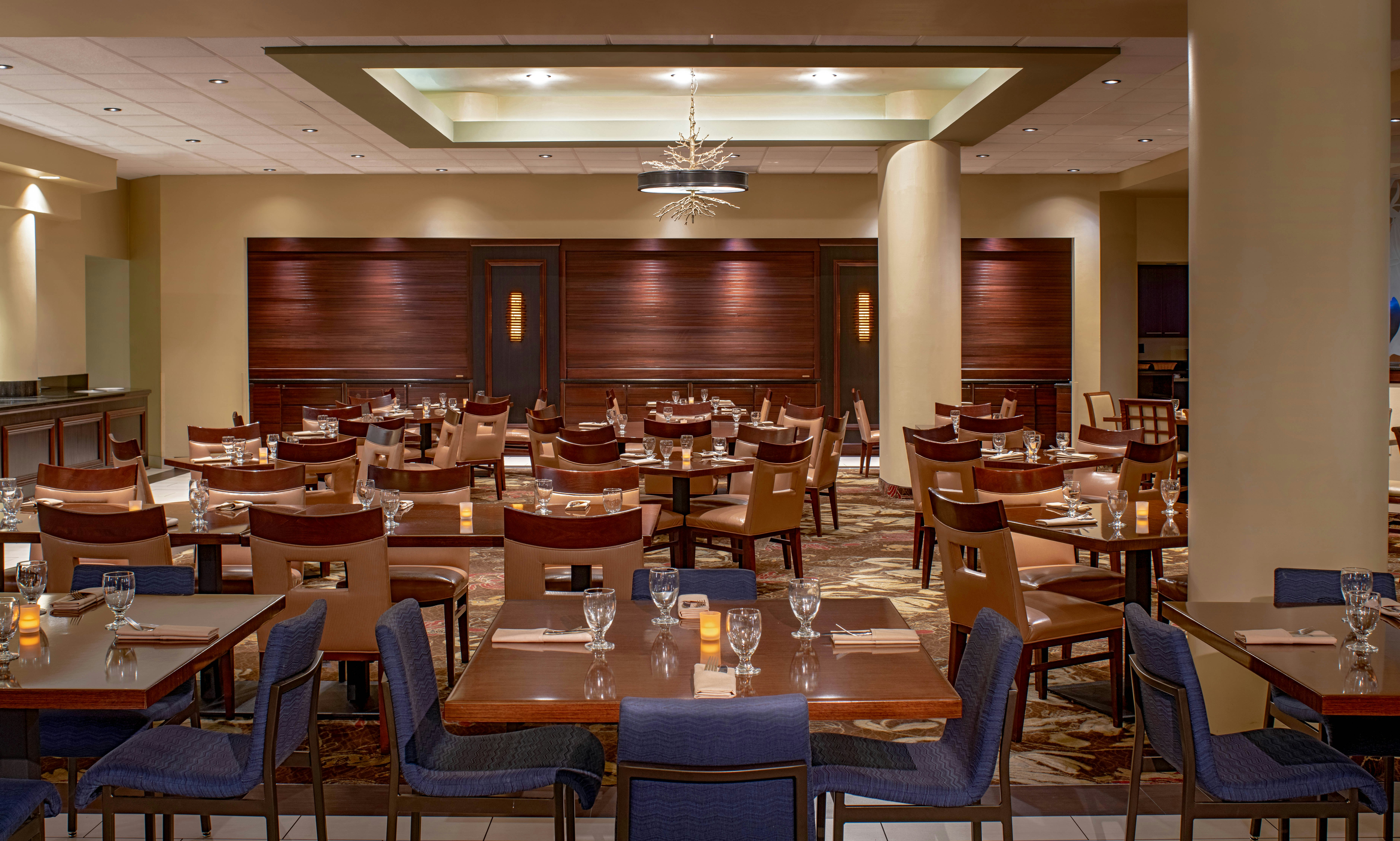 DoubleTree Suites by Hilton Hotel Salt Lake City Downtown 70/74