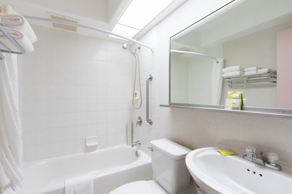 Ilima Hotel 32/63