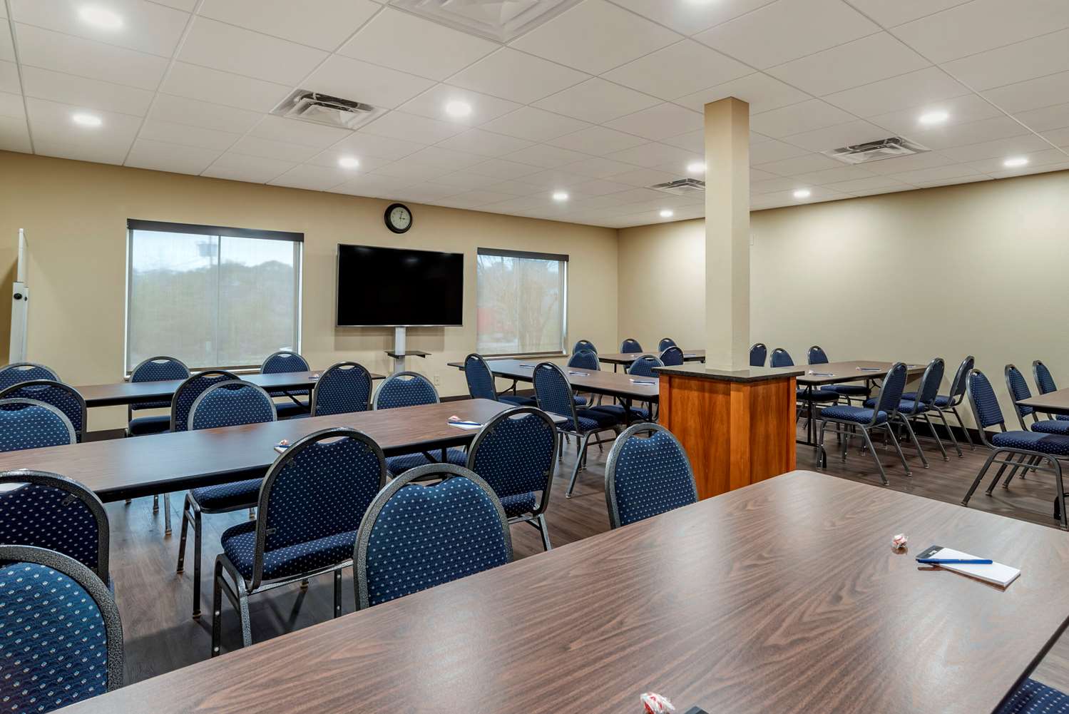 Comfort Suites Niceville Near Elgin Air Force Base 48/61
