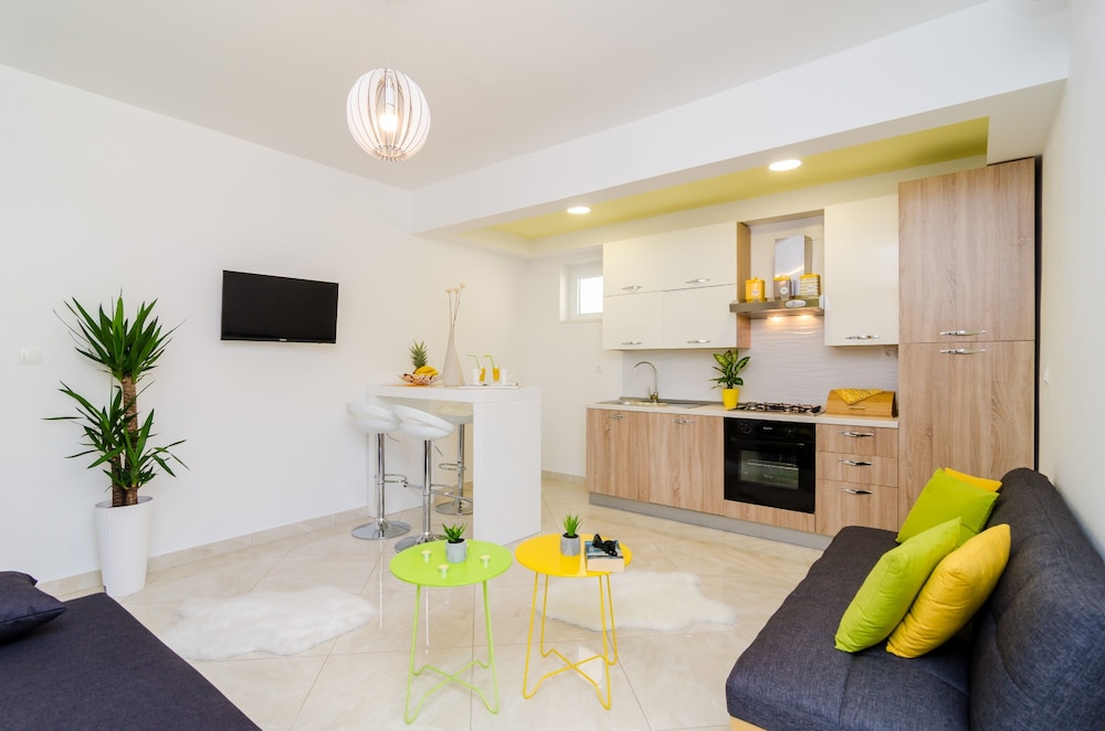Apartments A&amp;M 26/45