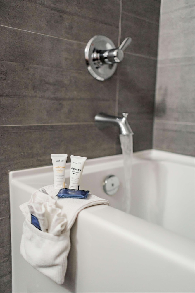Park Inn By Radisson Edmonton Airport 59/60