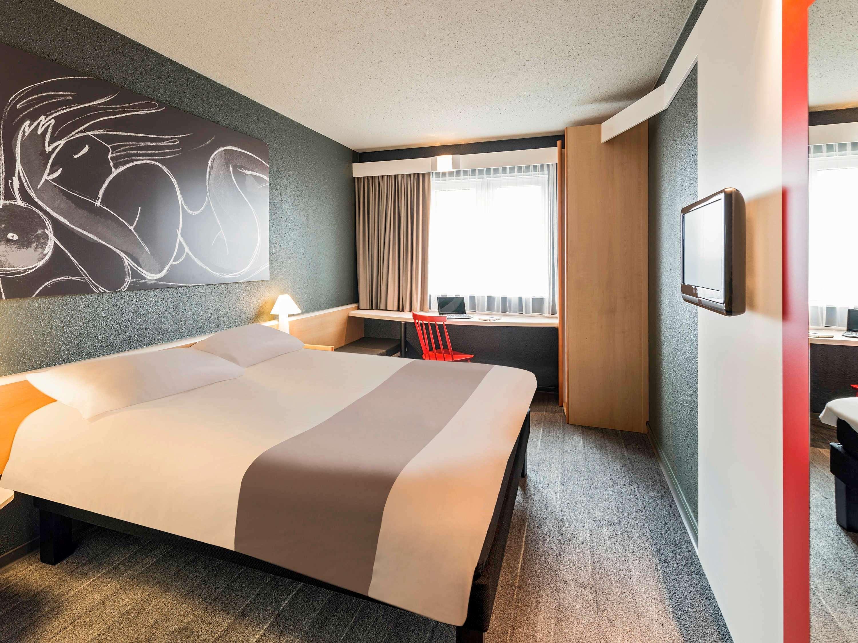 Room, Double Bed