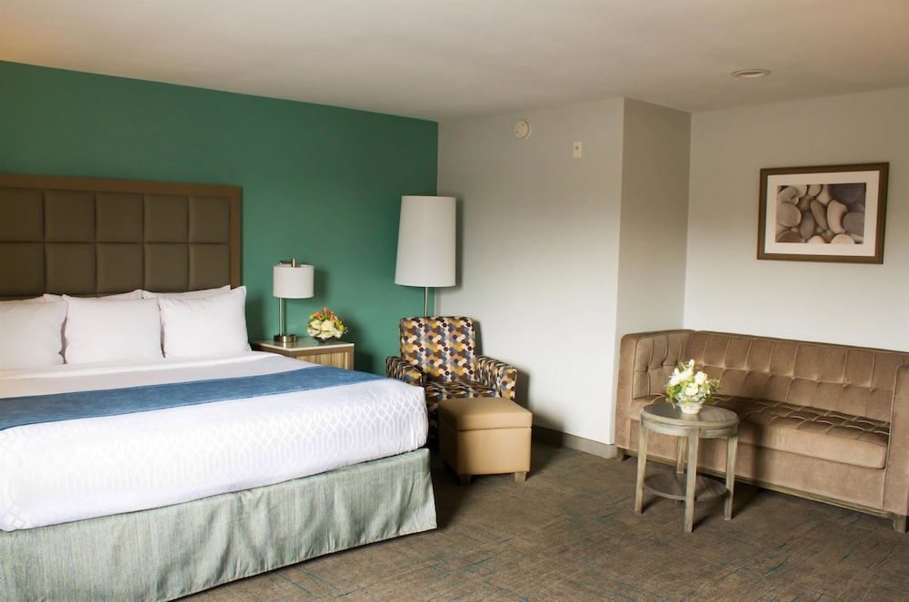 Baymont by Wyndham Maumee Toledo 8/37