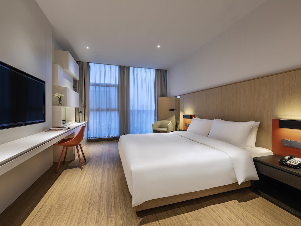 STANDARD, KING BED
