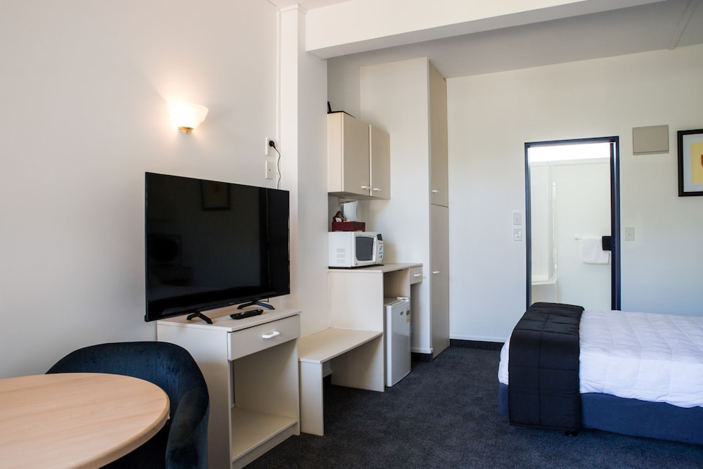 U Studios Paraparaumu, SureStay Collection by Best Western 34/46
