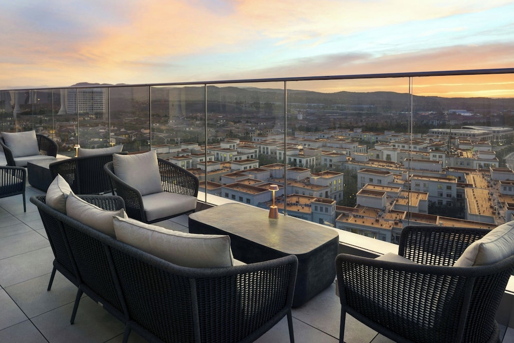 MARRIOTT IRVINE SPECTRUM 27/50