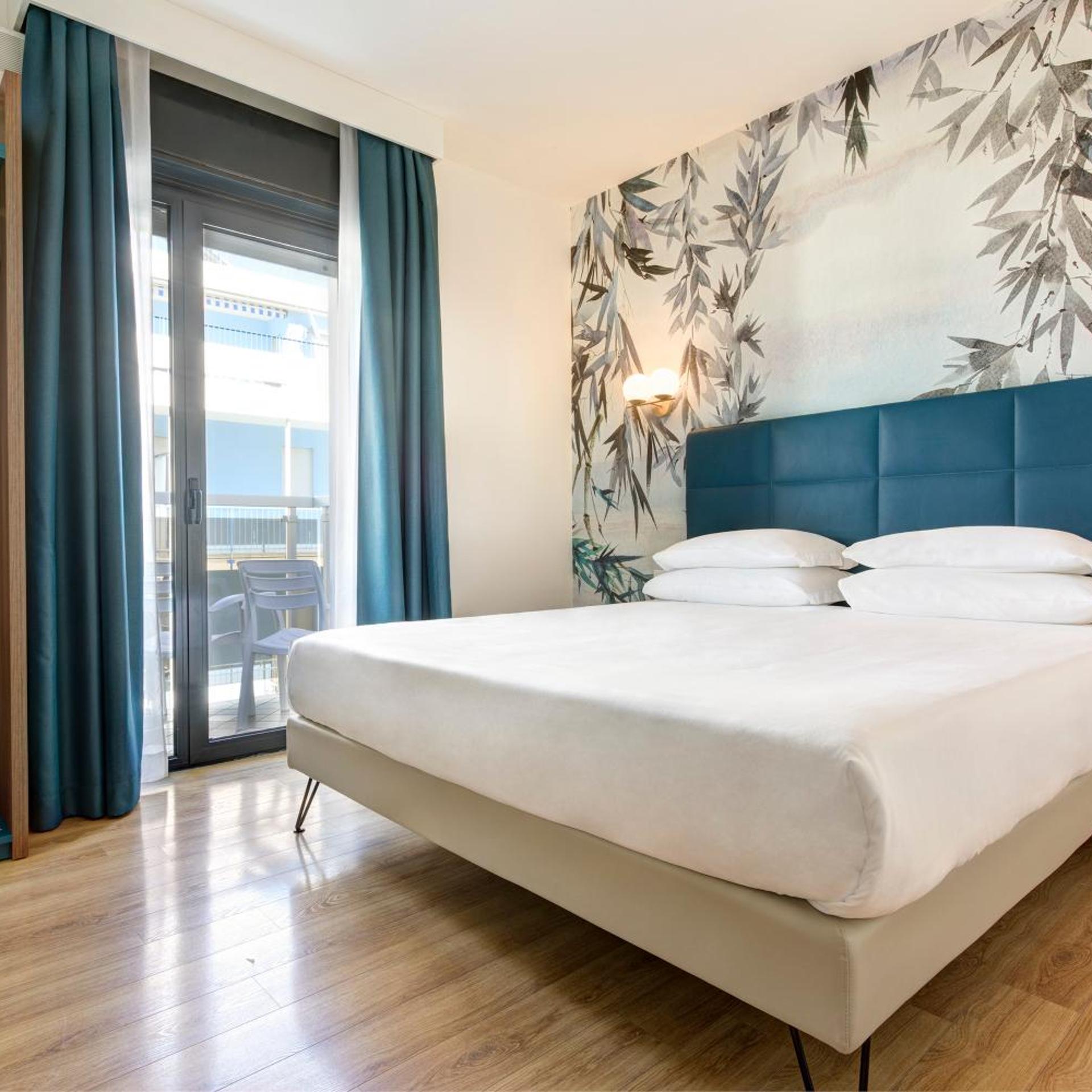 STANDARD, DOUBLE BED