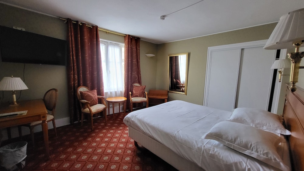 Hotel de Normandie 6/31