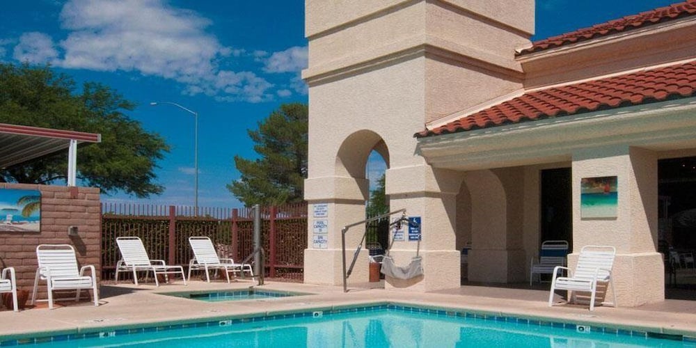 Gateway Studio Suites 3/54