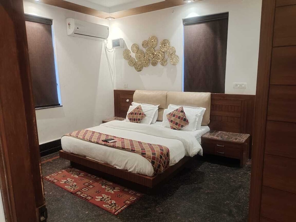 Hotel Stay At Green View 17/47