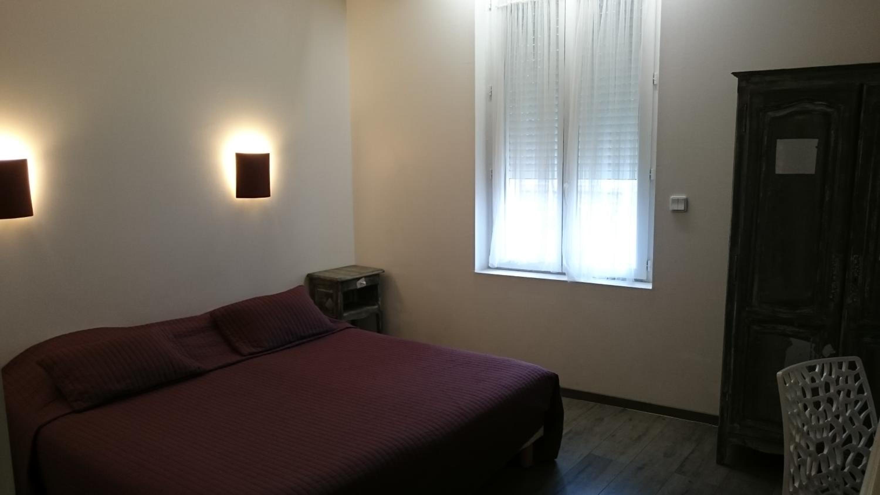 P'TIT DEJ-HOTEL MARTIGUES LE 5 10/57