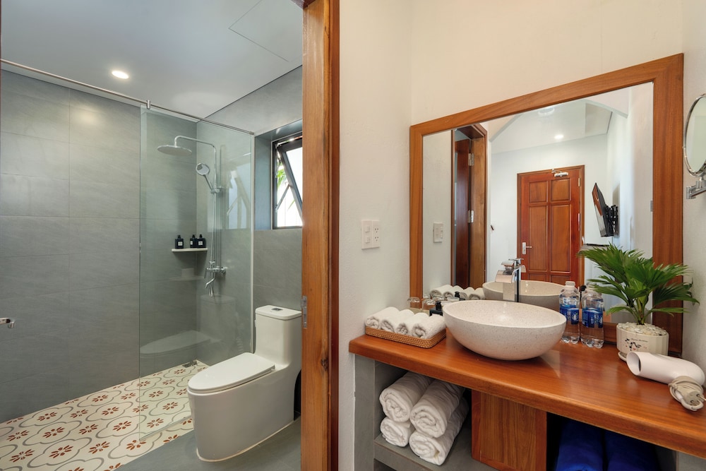 Red Flower Cottages Homestay 67/72
