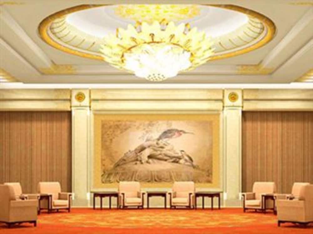 Sheng Du International Hotel 12/23