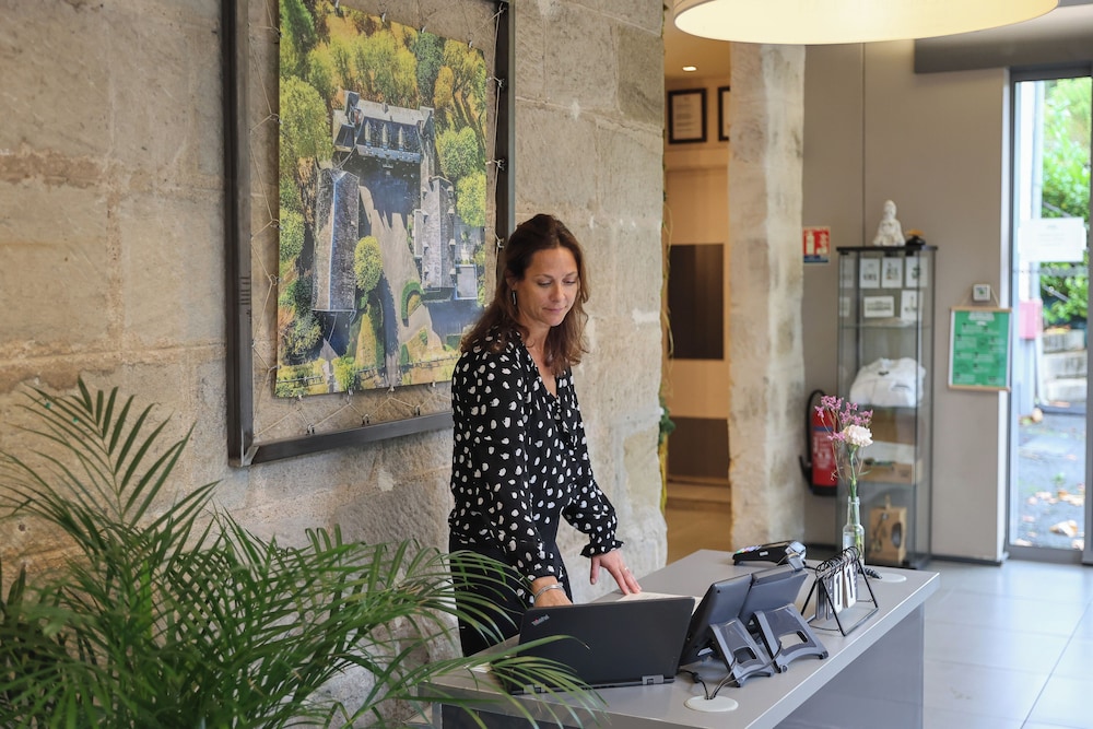 Chateau Lacan Hotel 4/50