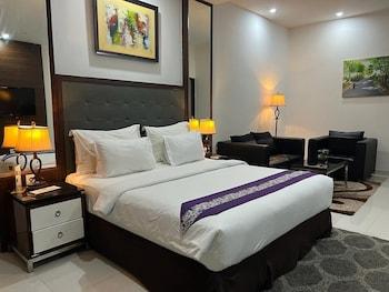 suite, garden view