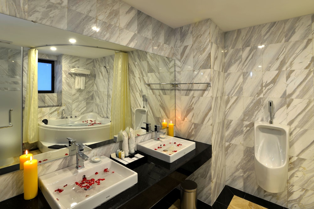 LONDON HANOI HOTEL 40/41