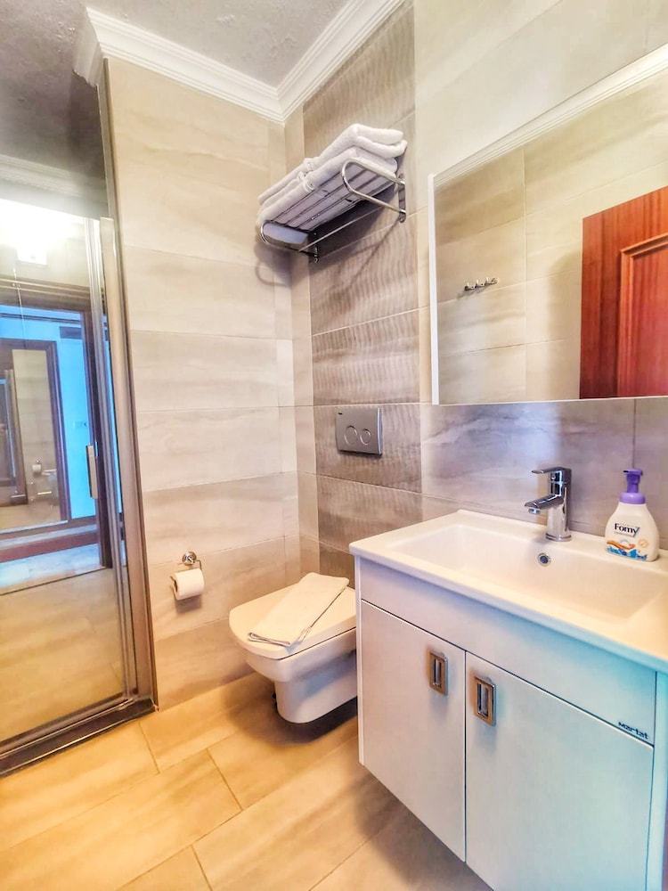 Bozcaada Fahri Hotel 20/20