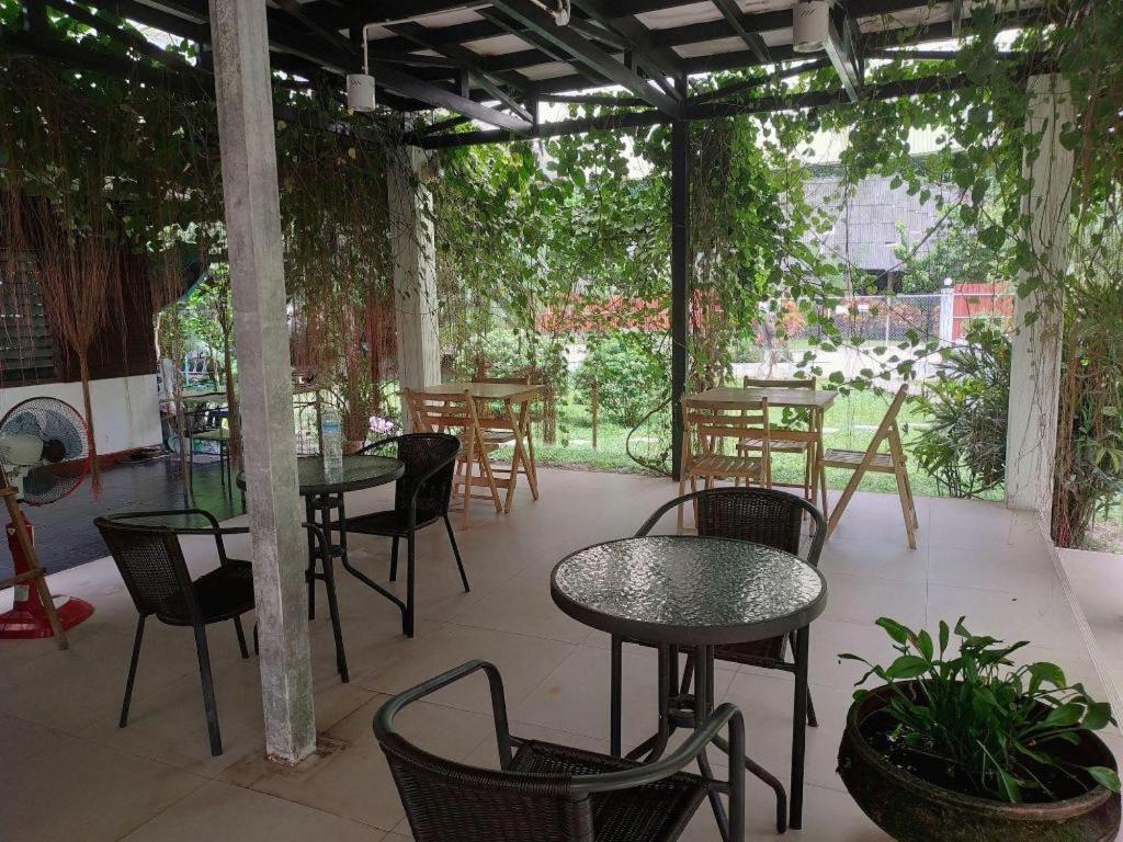 V Valley Resort 29/55