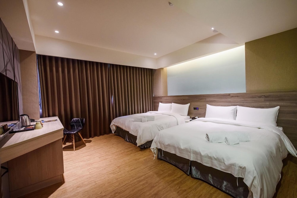 Bv Hotel 12/41