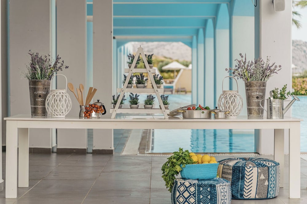 Lindos Imperial Resort and Spa 12/94