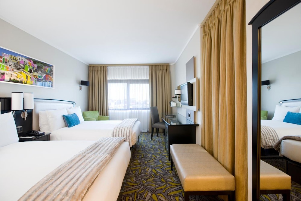Southern Sun Waterfront 22/50