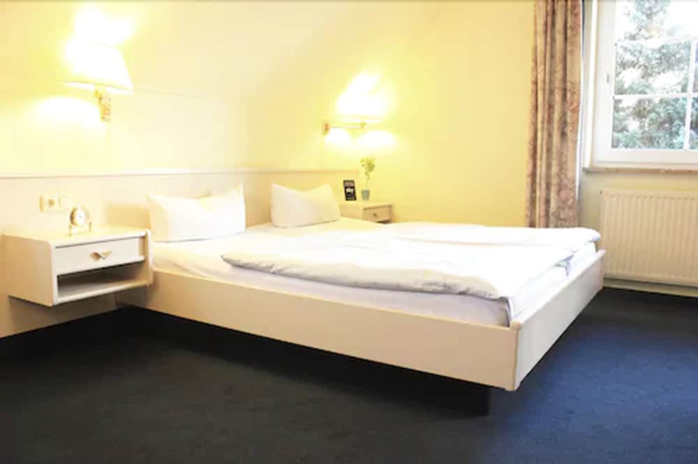 ROOM, DOUBLE BED, BALCONY