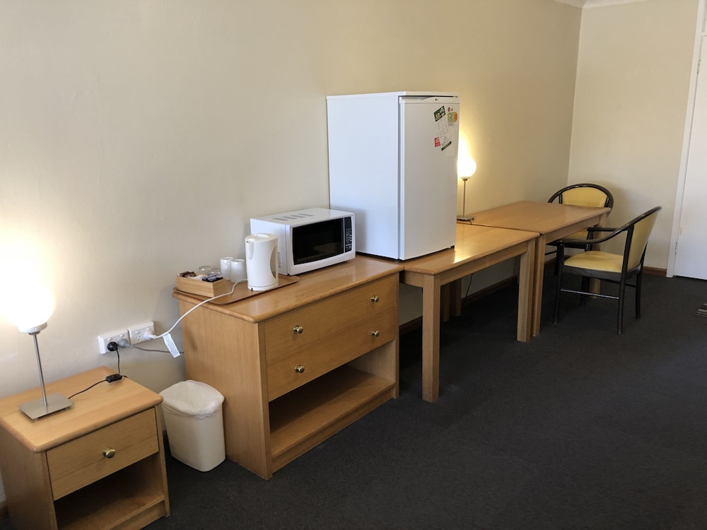 Canberra Lyneham Motor Inn 37/48