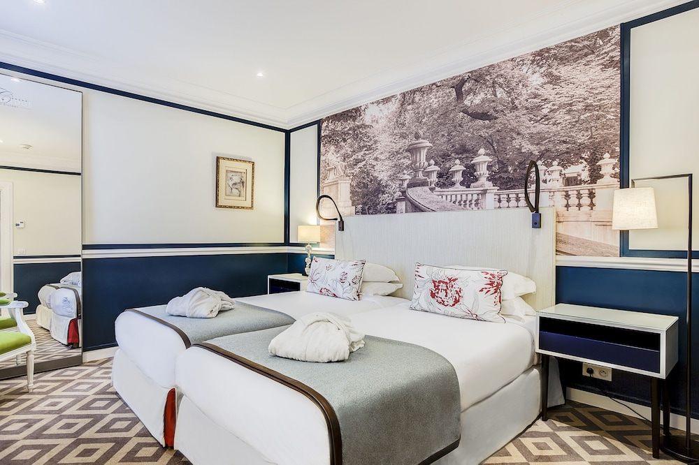 3 BEDROOMS, PRESIDENTIAL, SUITE