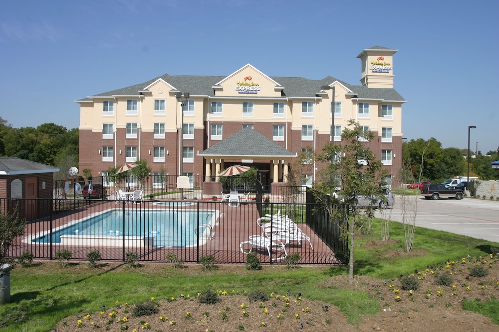 Holiday Inn Express Hotel And Suites Dallas Grand Prairie I 20 1/80