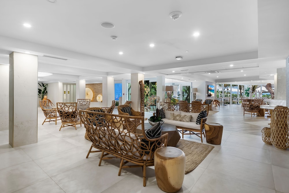 Beachcomber Oceanfront Resort Villas 55/71