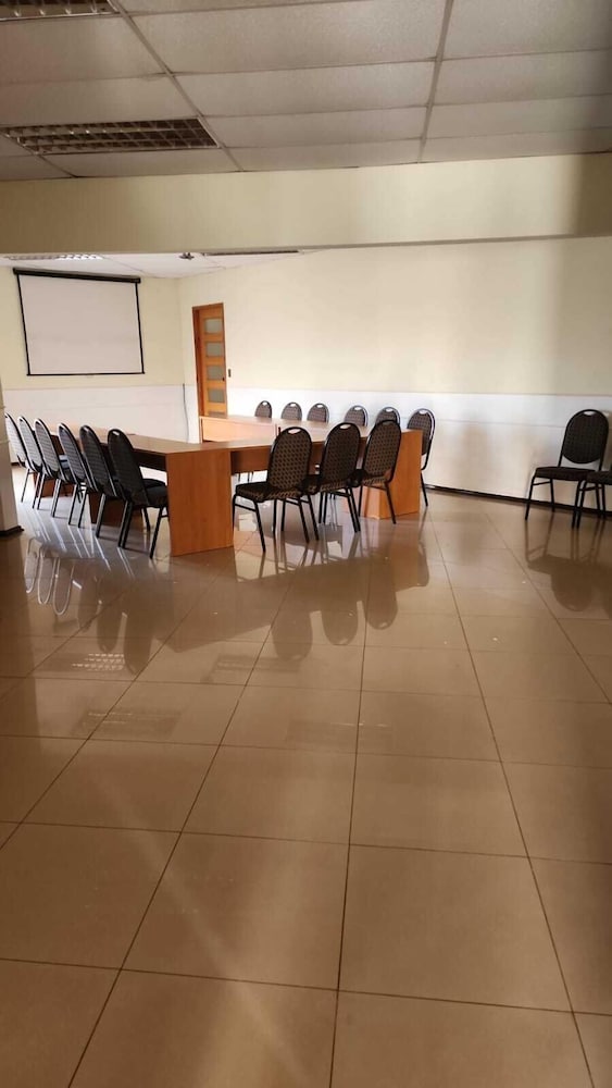 Serena Suite Park Hotel 14/25