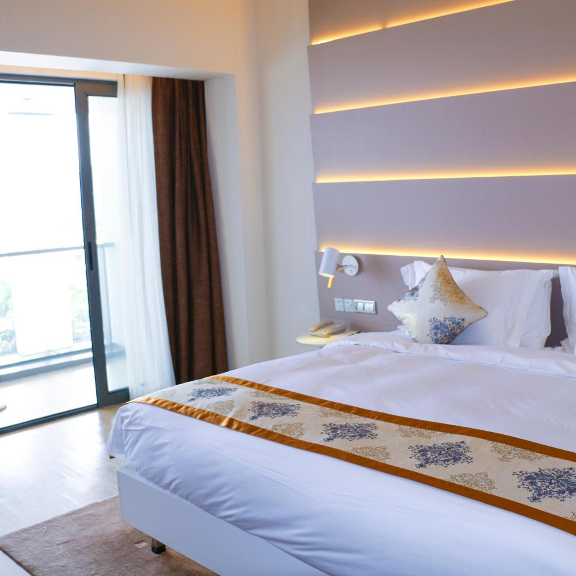 Sanya Phoenix Airport Hotel 11/86