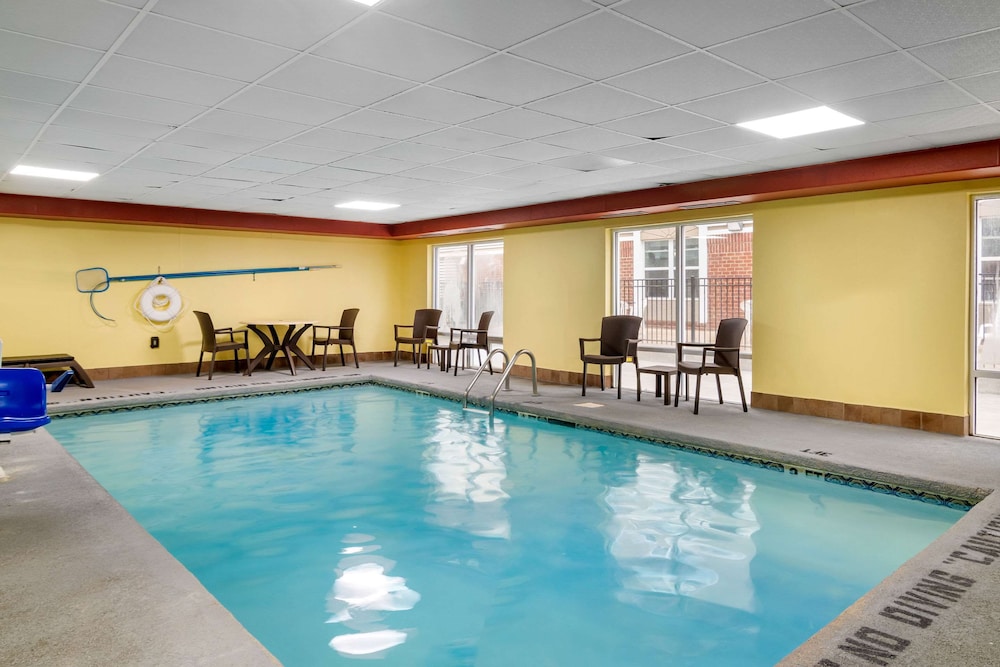 Comfort Inn And Suites Macon 3/40