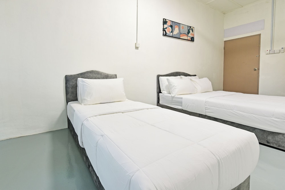 Hotel O S Homestay 17/29