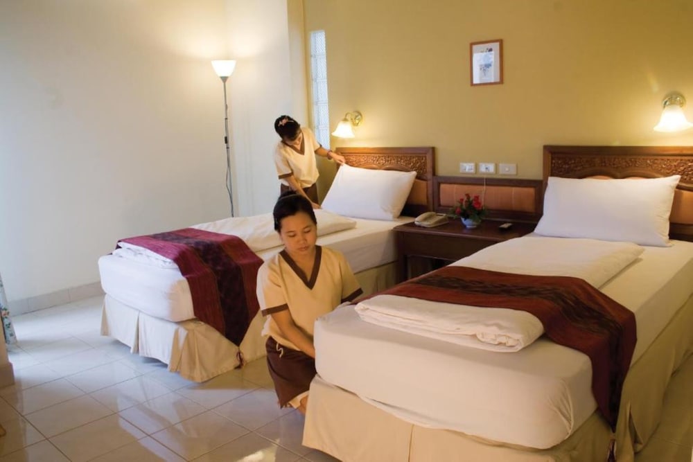 ECONOMY, TWIN BEDS
