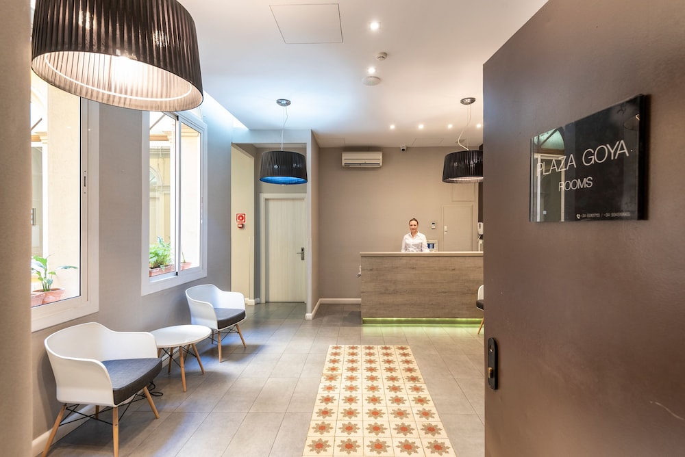 Hostal Plaza Goya Bcn 5/32