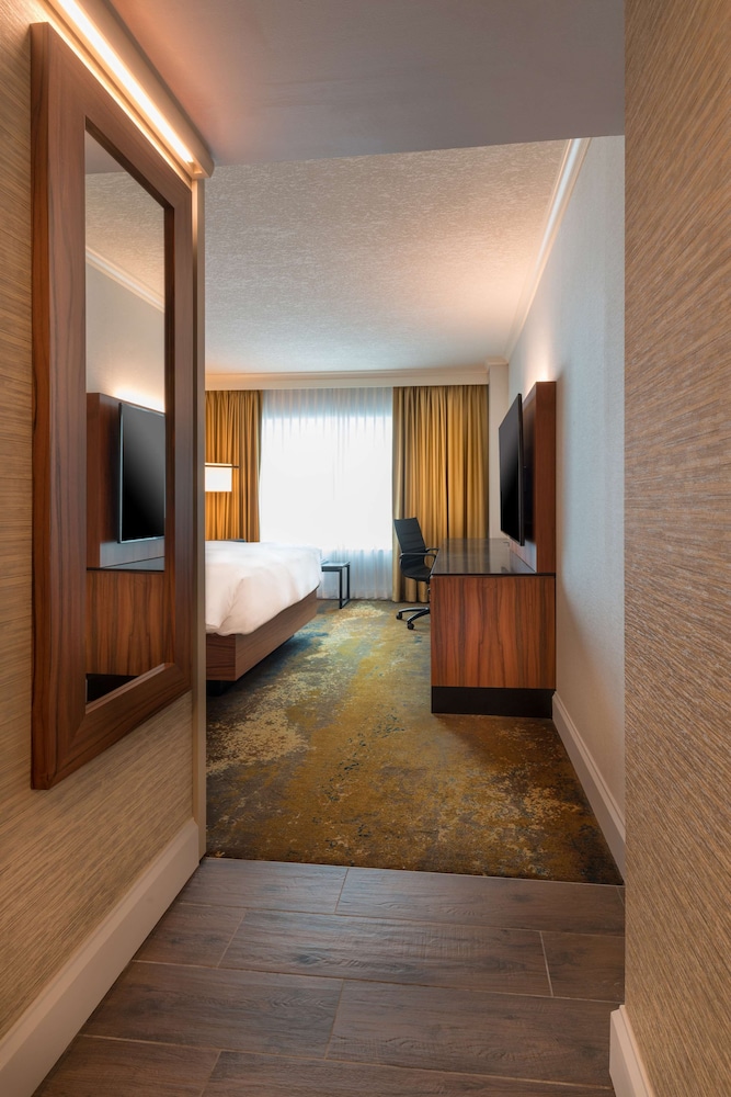 HYATT REGENCY CALGARY 17/68