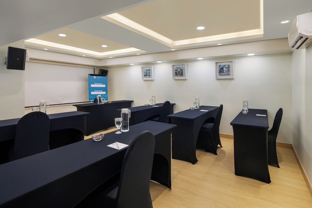 Aveta Hotel Malioboro 49/62