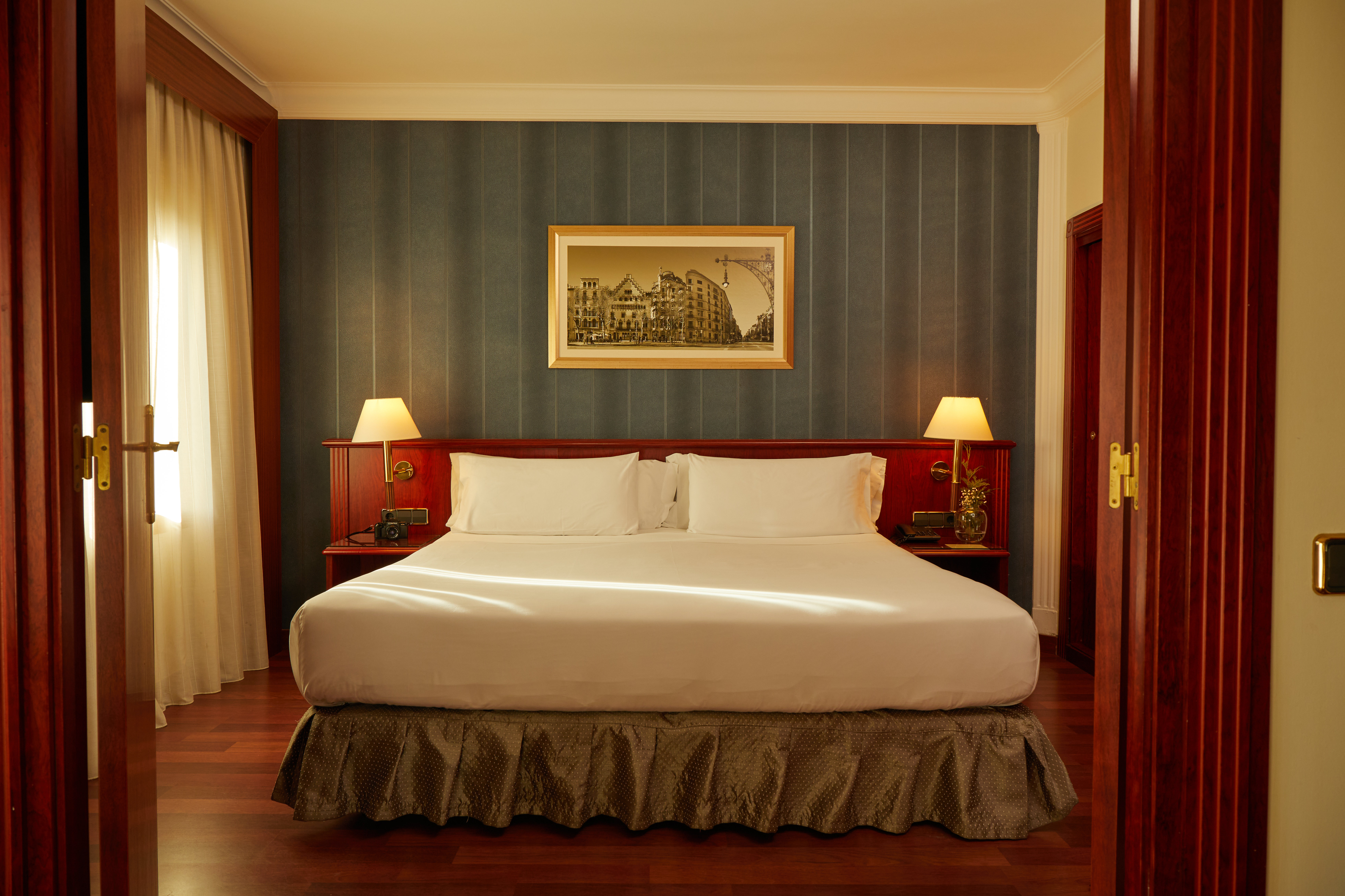 El Avenida Palace 2/25