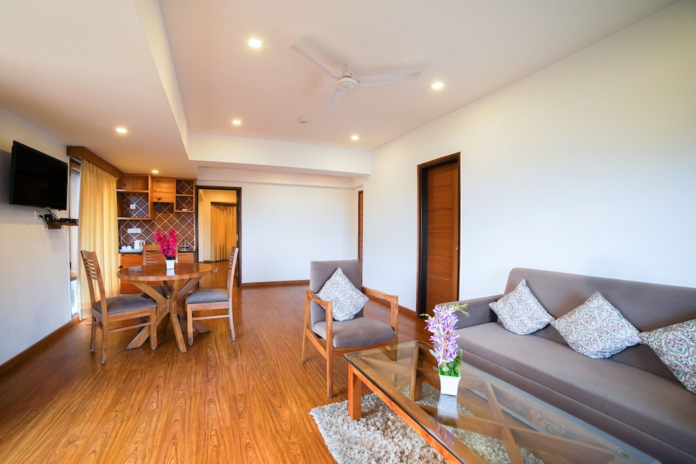 Country Inn Premier Pacific Mall Road Mussoorie 34/60