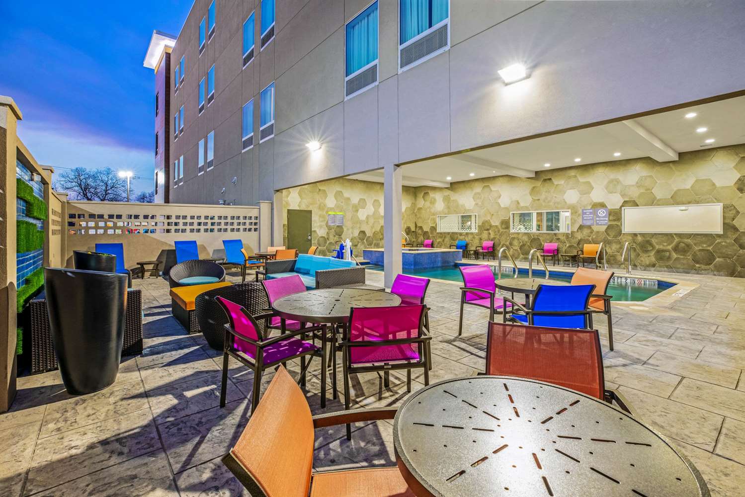 La Quinta Inn And Suites By Wyndham Waco Downtown Baylor 38/42