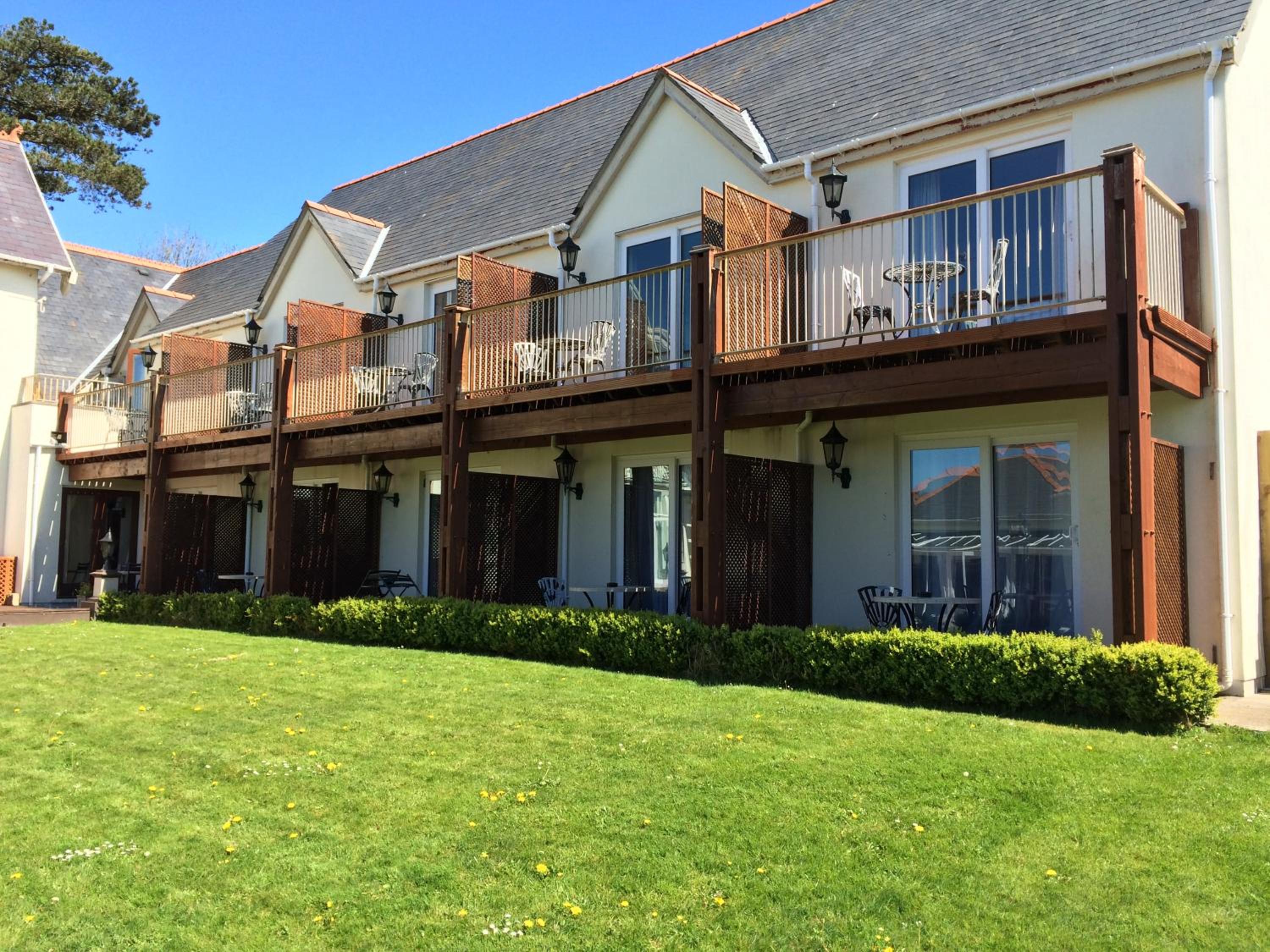Heywood Spa Hotel 33/37